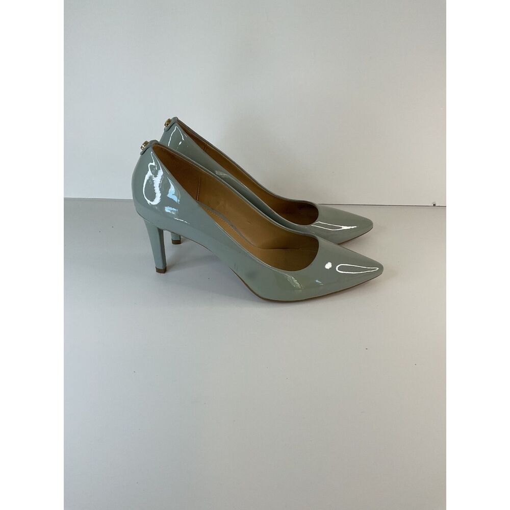 Michael Kors Dorothy Flex Leather Pointed Toe Pumps Pearl Grey Size 9
